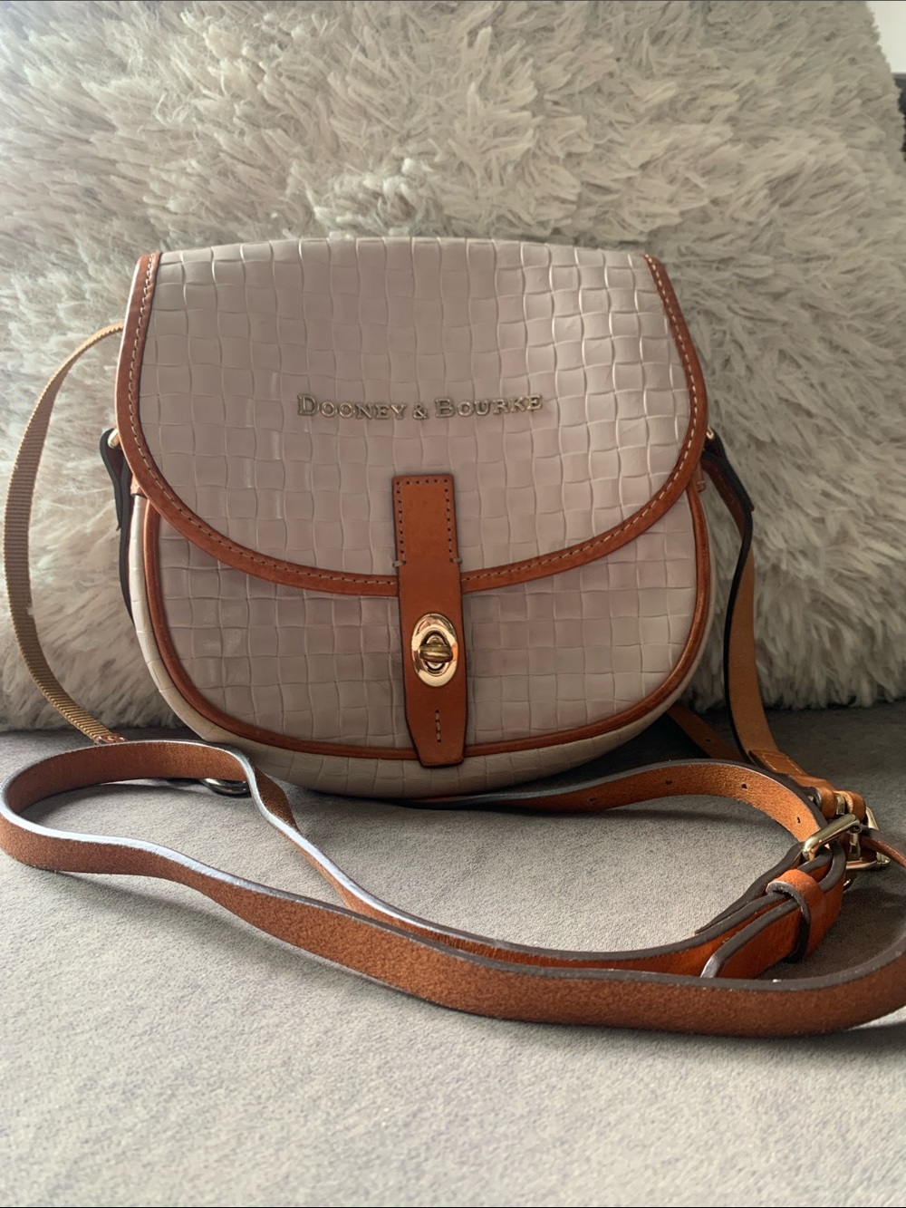 Dooney & Bourke Claremont woven Tan Trim crossbody